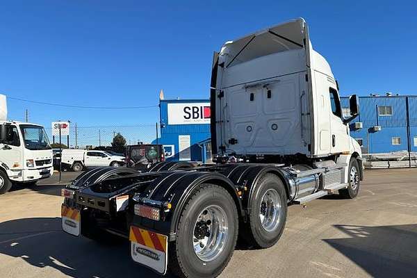 2023 Freightliner Cascadia 116