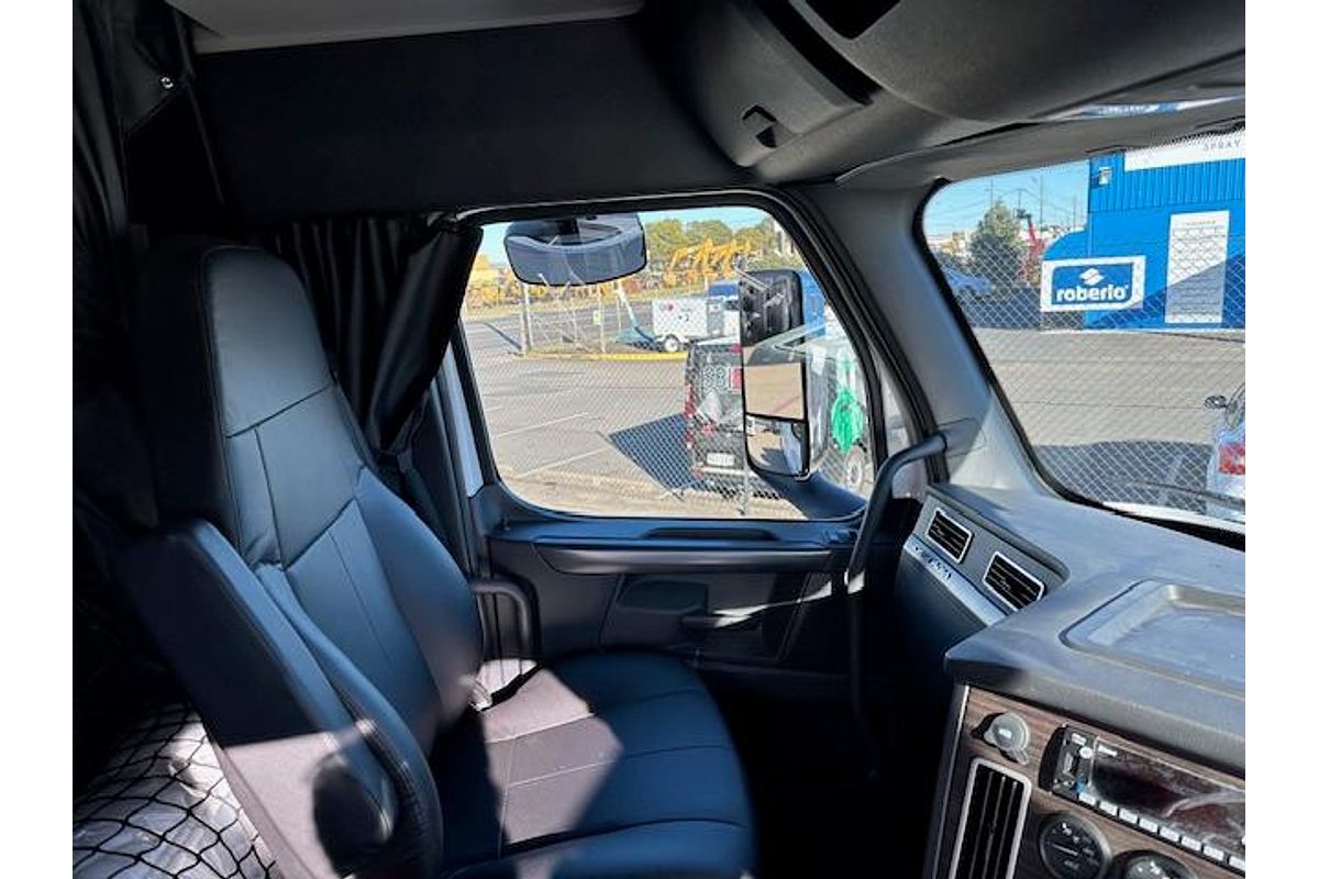 2023 Freightliner Cascadia 116