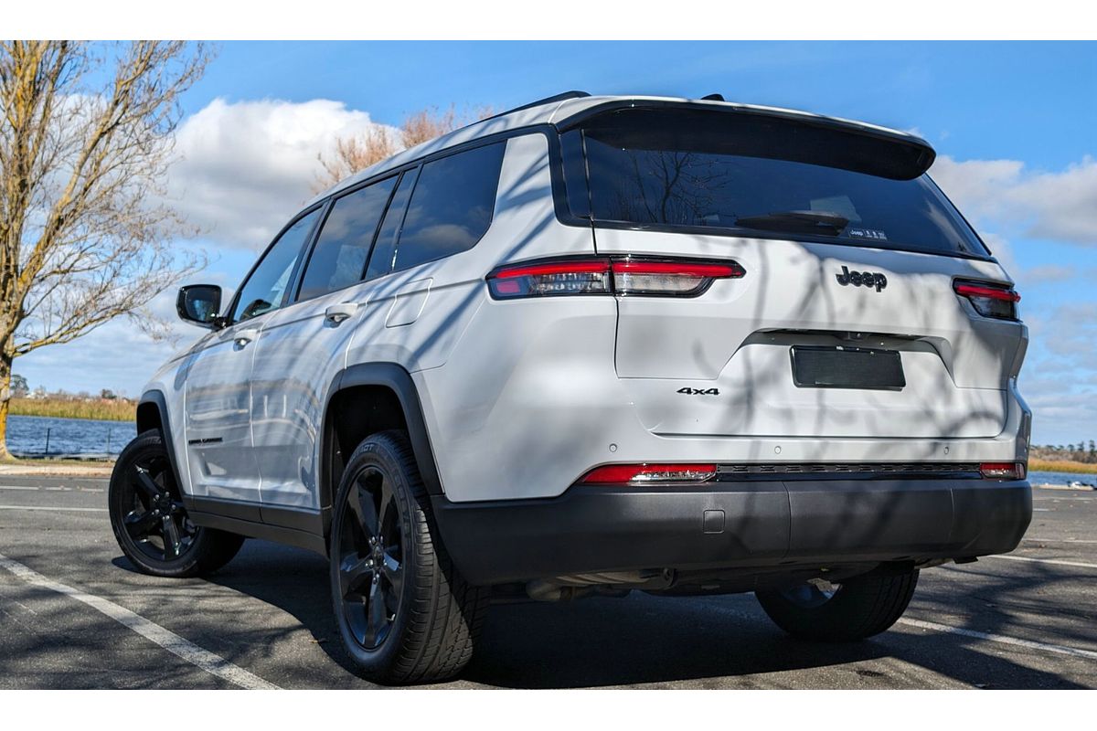 2023 Jeep Grand Cherokee Night Eagle WL