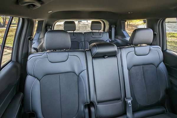 2023 Jeep Grand Cherokee Night Eagle WL