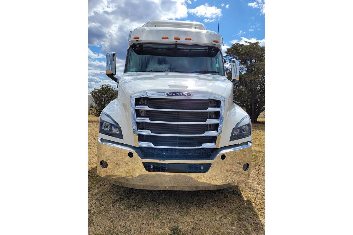 2023 Freightliner Cascadia 116