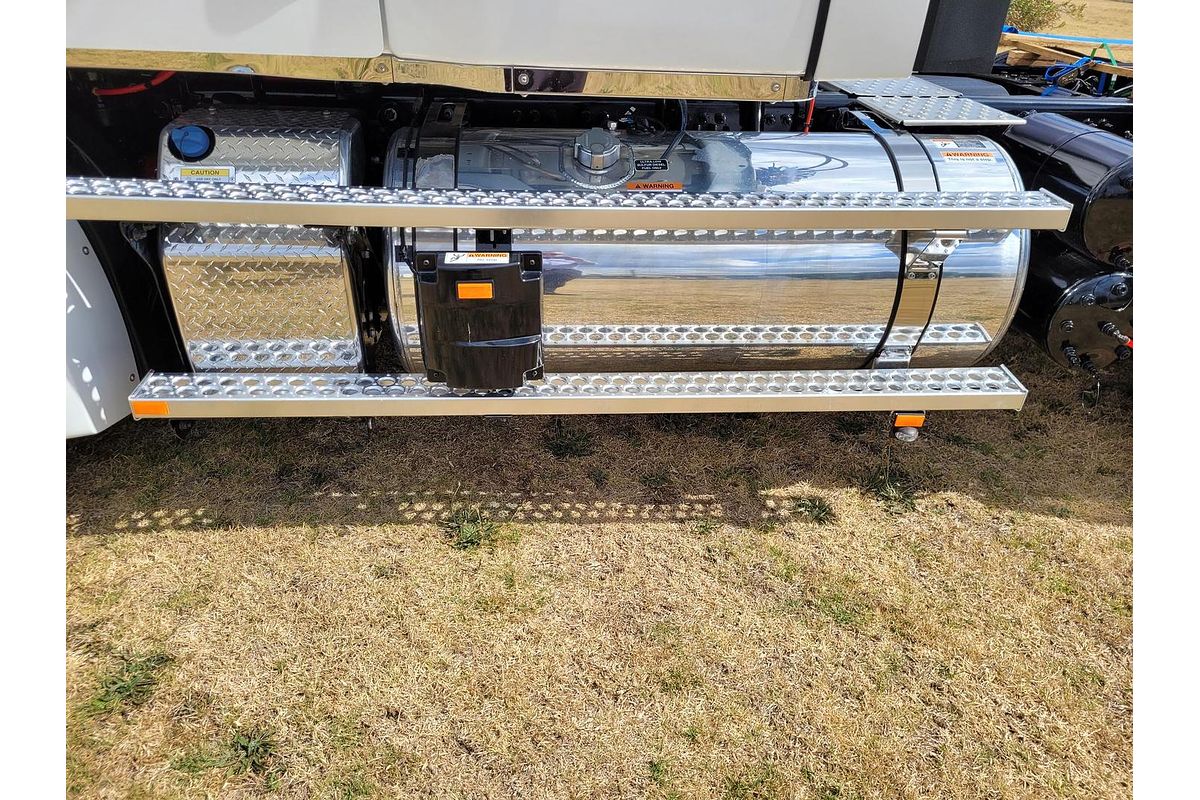 2023 Freightliner Cascadia 116