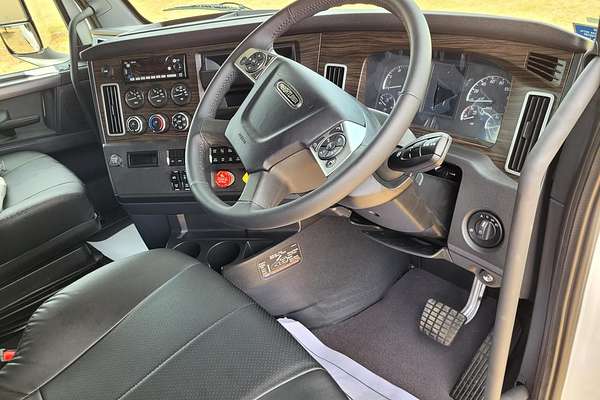 2023 Freightliner Cascadia 116