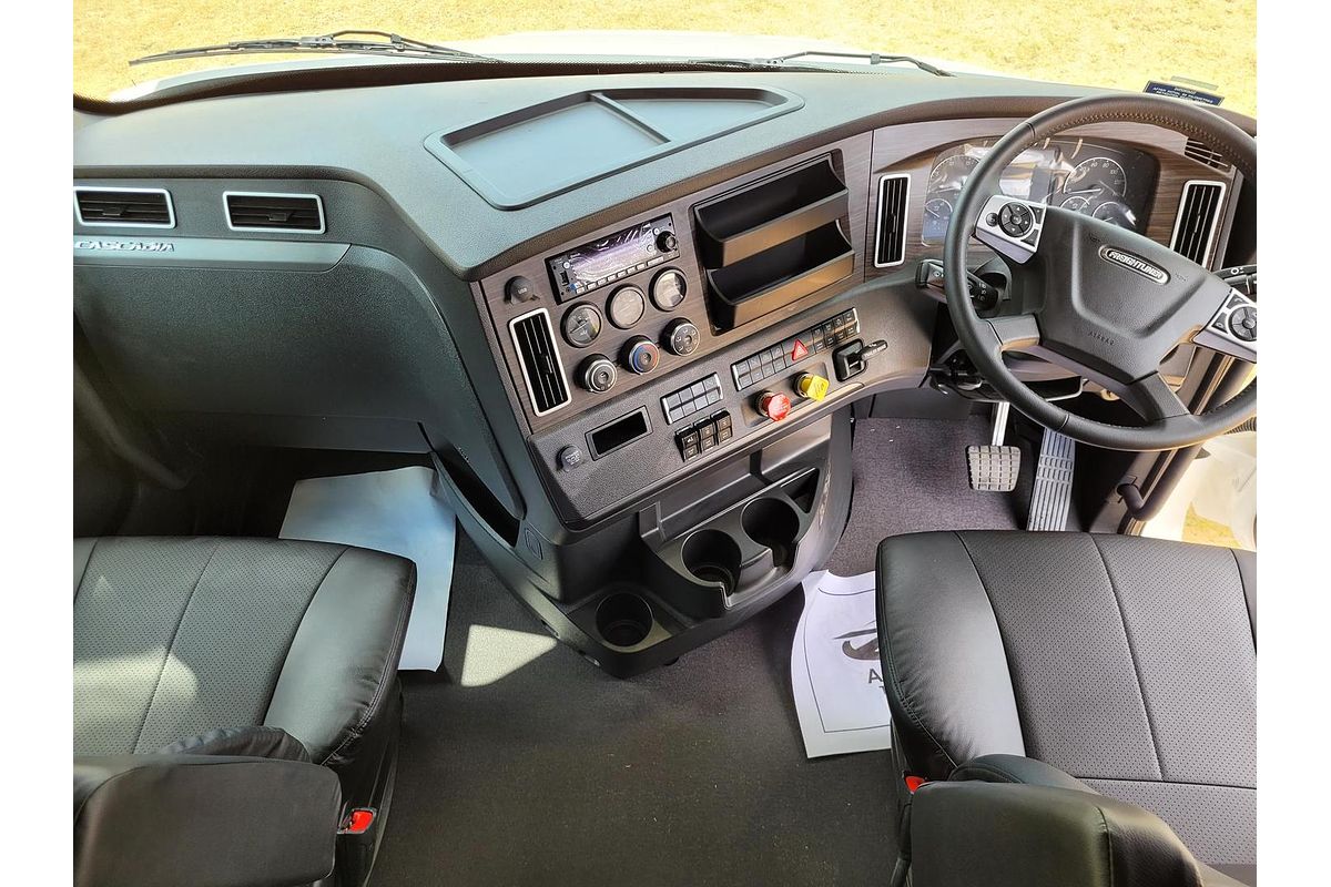2023 Freightliner Cascadia 116