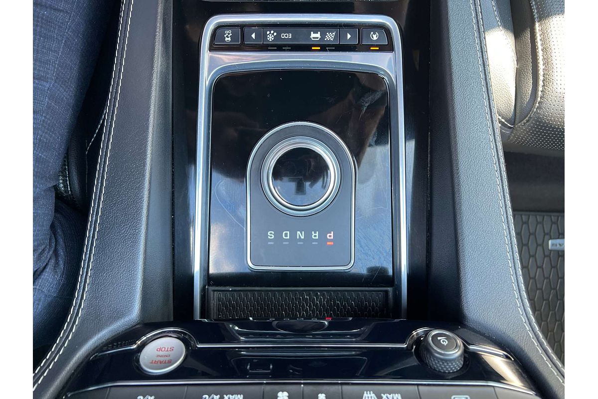 2016 Jaguar F-PACE 30d R-Sport X761