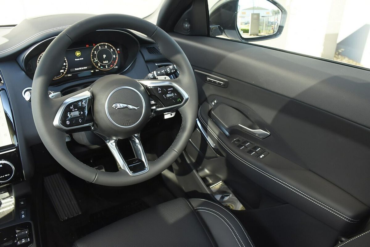 2024 Jaguar E-PACE P250 R-Dynamic SE X540