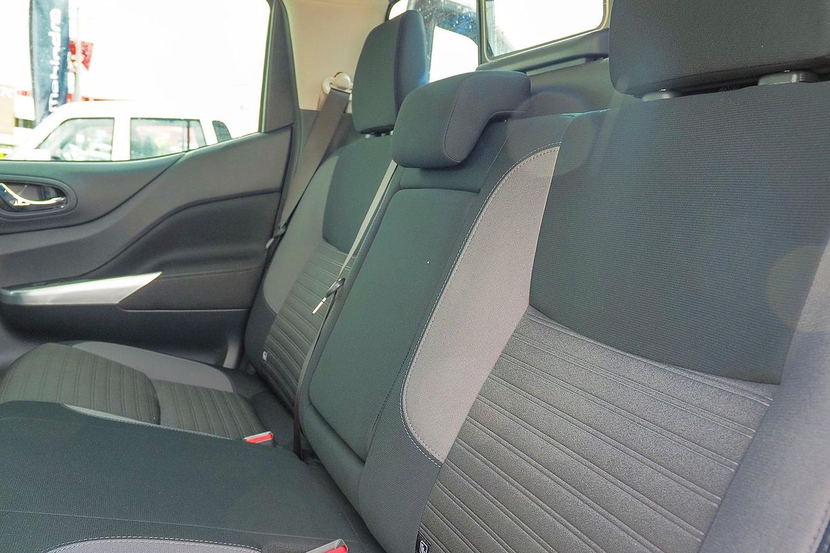 2024 Nissan Navara Black Edition D23 4X4