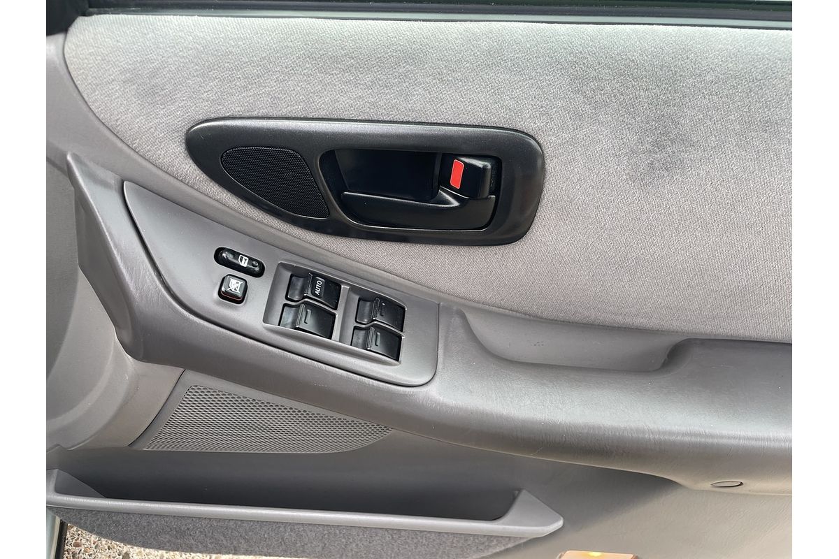2004 Toyota Avalon GXi MCX10R Mark III