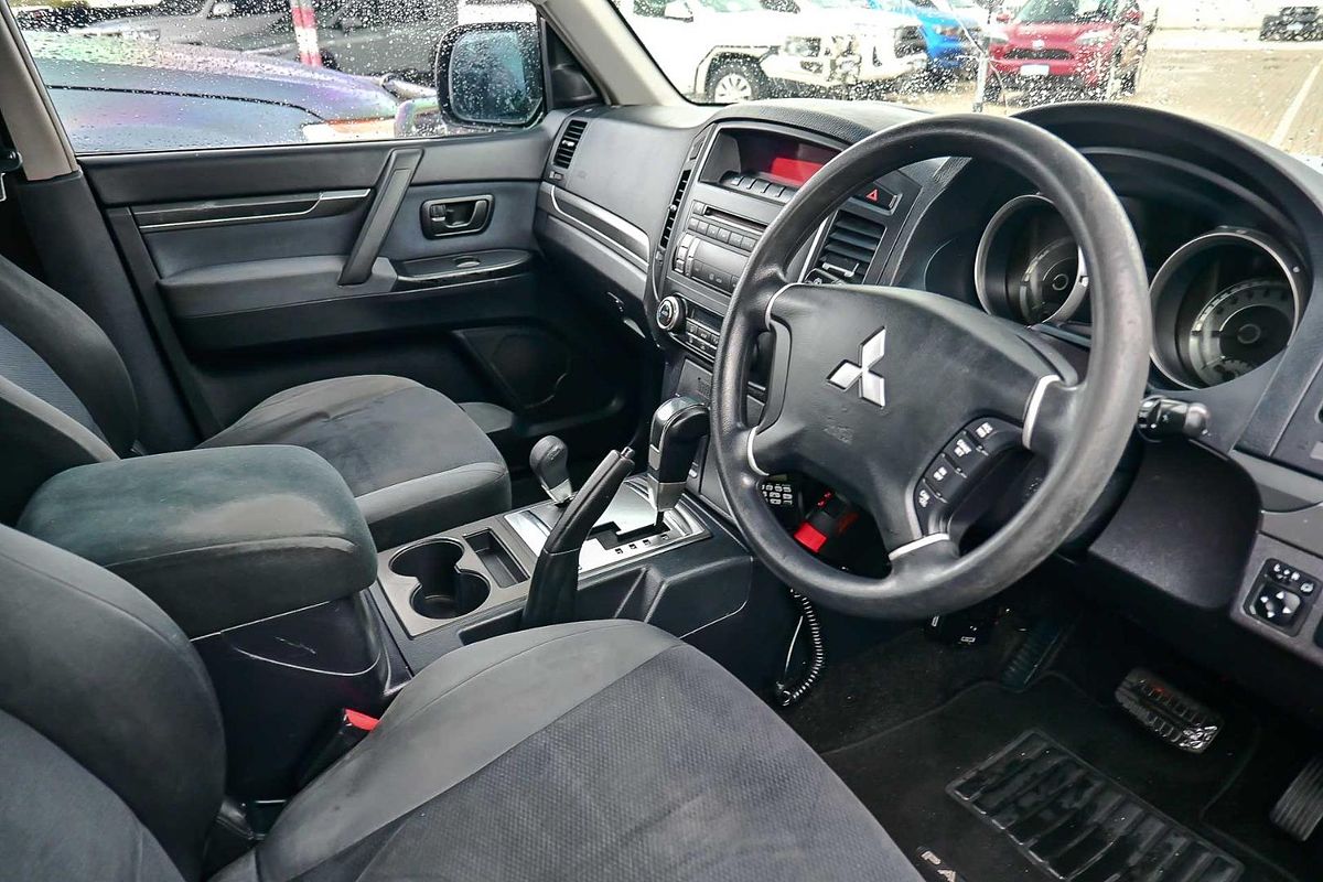 2007 Mitsubishi Pajero GLX NS