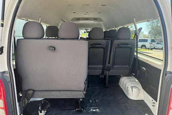 2016 Toyota Hiace Commuter TRH223R