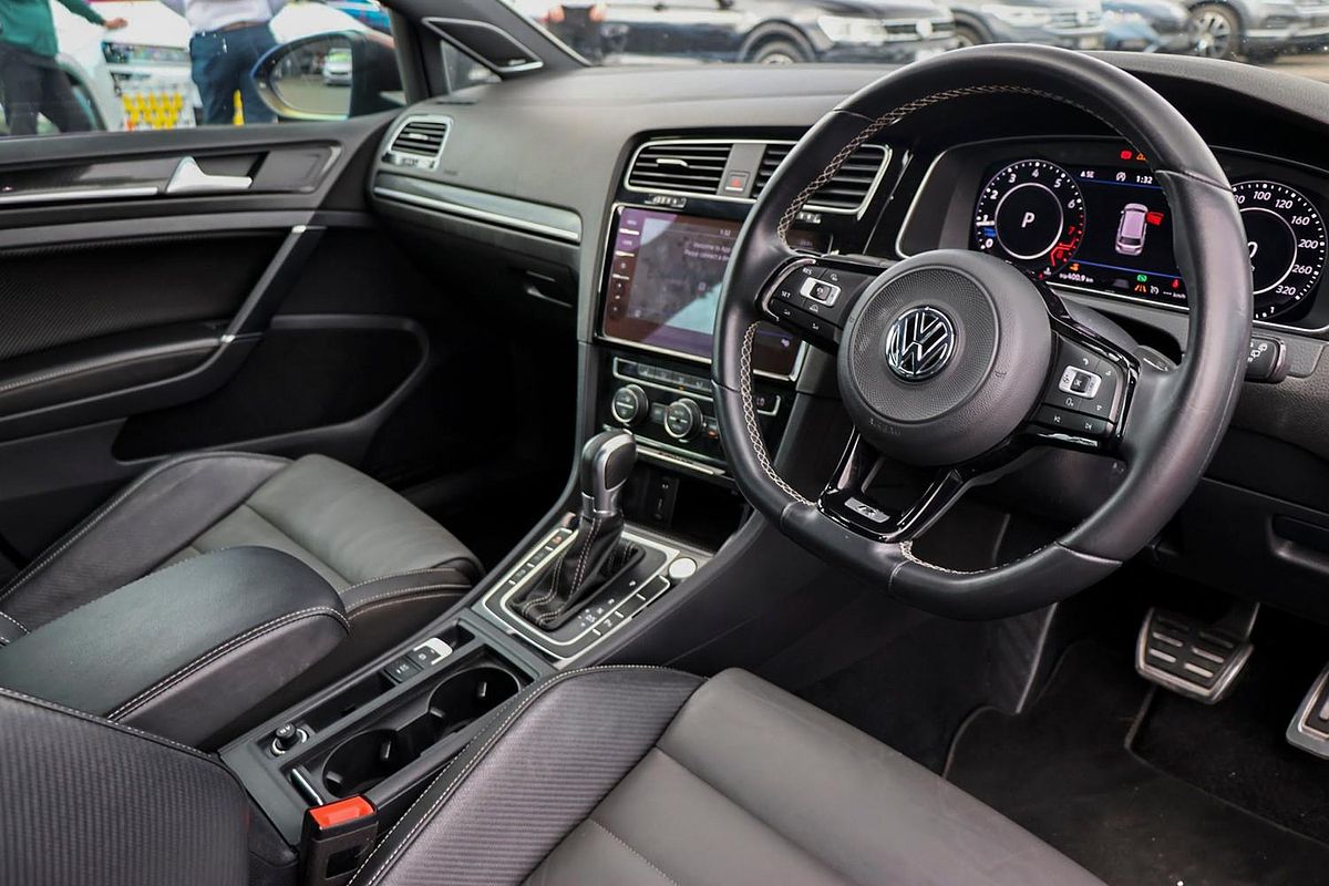 2017 Volkswagen Golf R Wolfsburg Edition 7.5