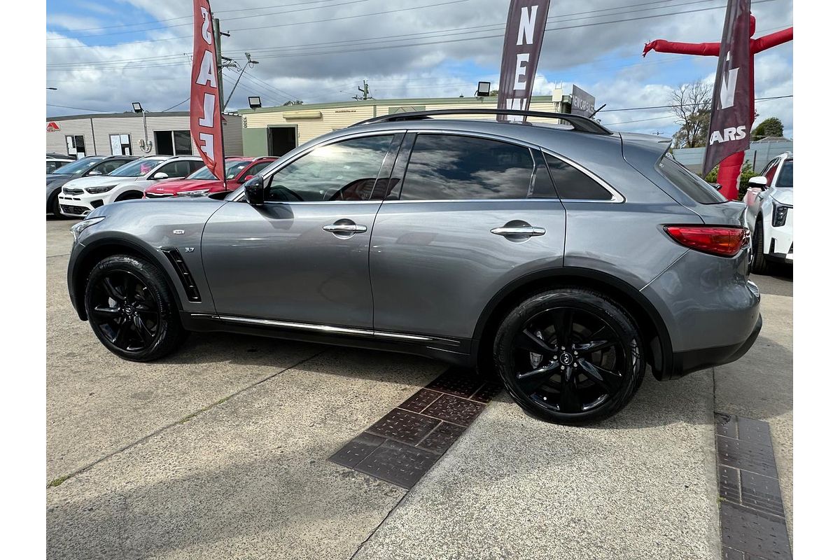 2018 INFINITI QX70 S Premium S51