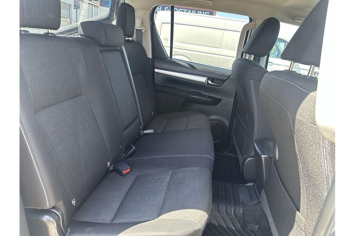 2017 Toyota Hilux SR5 GUN126R 4X4