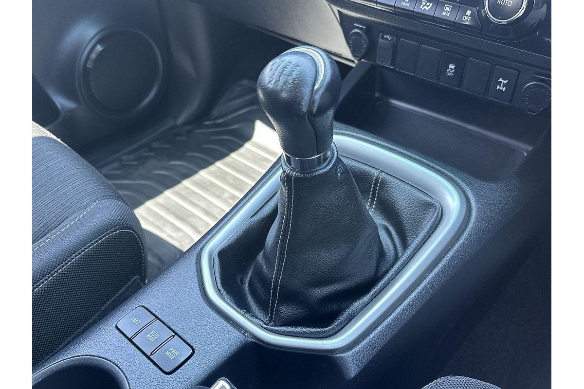 2017 Toyota Hilux SR5 GUN126R 4X4