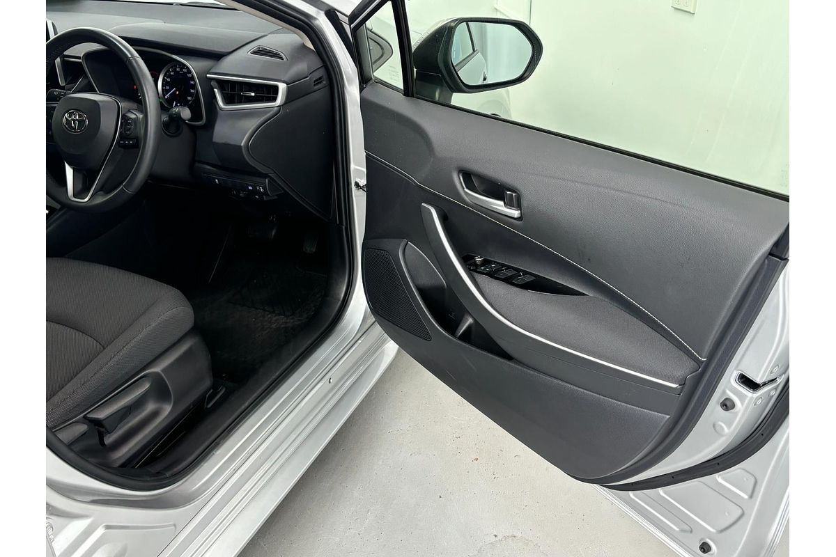 2021 Toyota Corolla Touring Hybrid Touring Hybrid S ZWE211