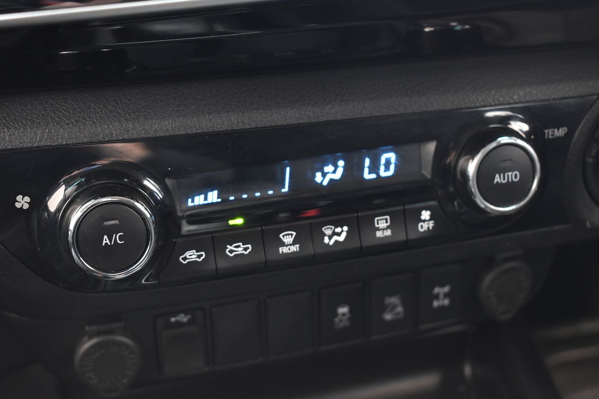 2019 Toyota Hilux SR5 GUN126R 4X4