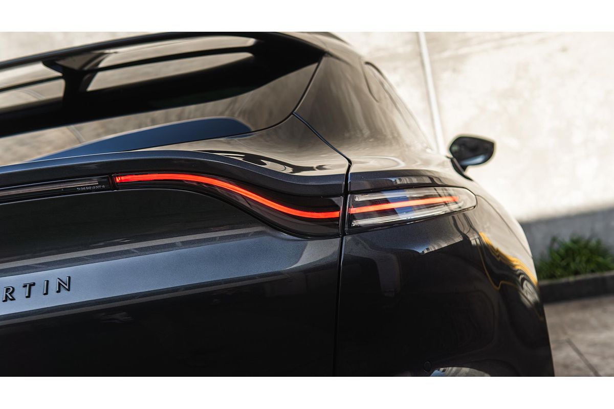 2020 Aston Martin DBX