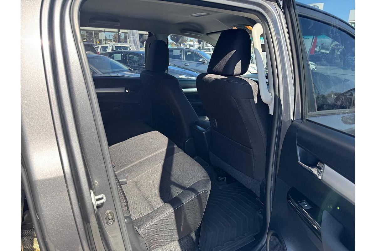 2016 Toyota Hilux SR5 GUN126R 4X4