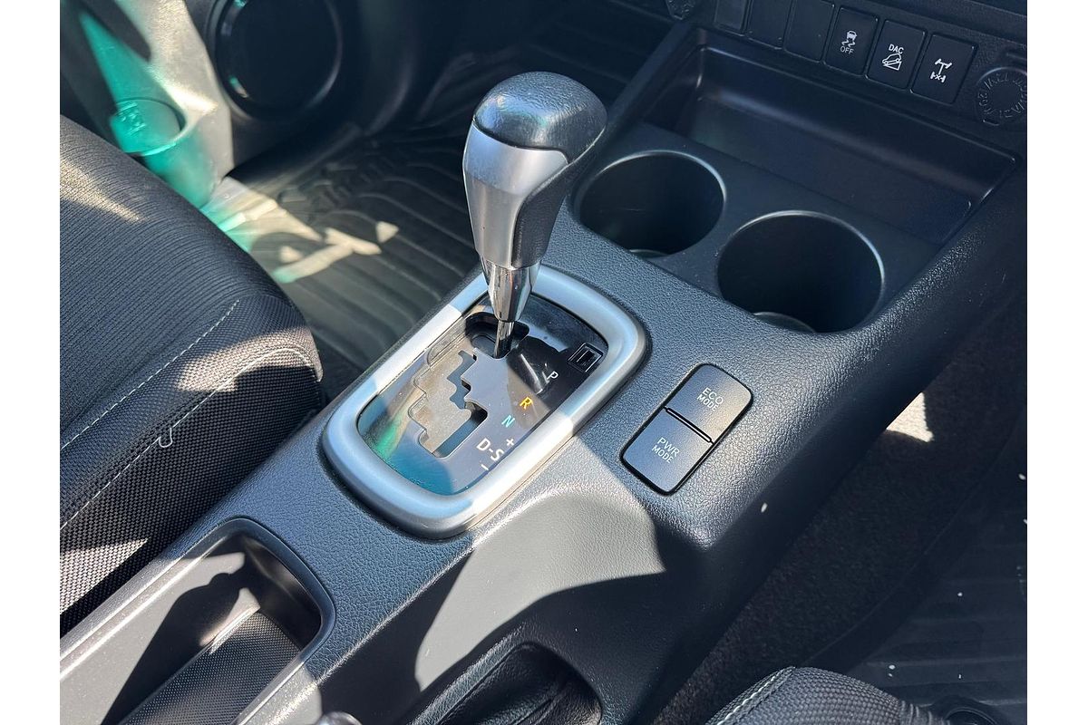 2016 Toyota Hilux SR5 GUN126R 4X4