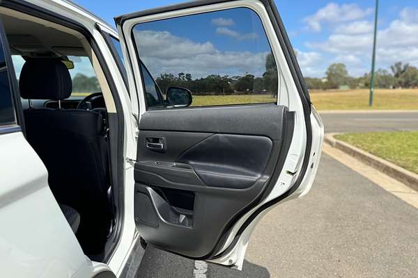 2019 Mitsubishi Outlander LS ZL