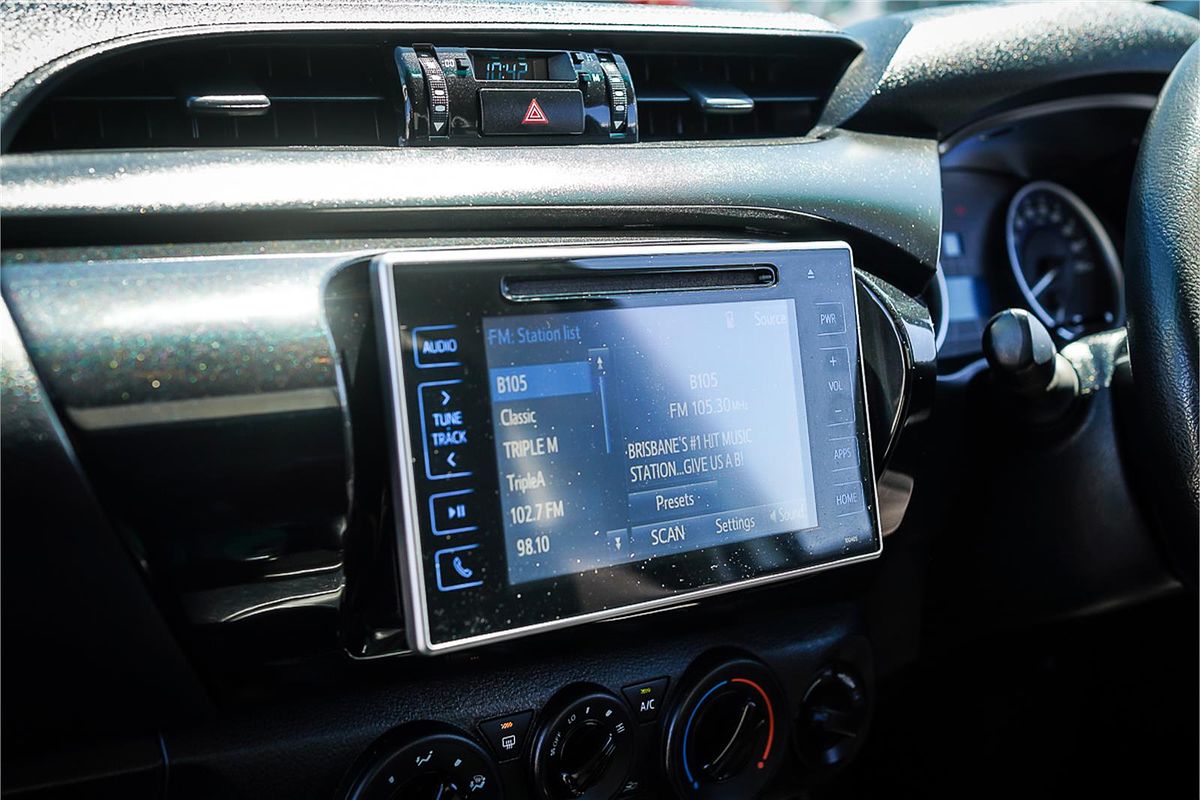 2018 Toyota Hilux SR GUN126R 4X4