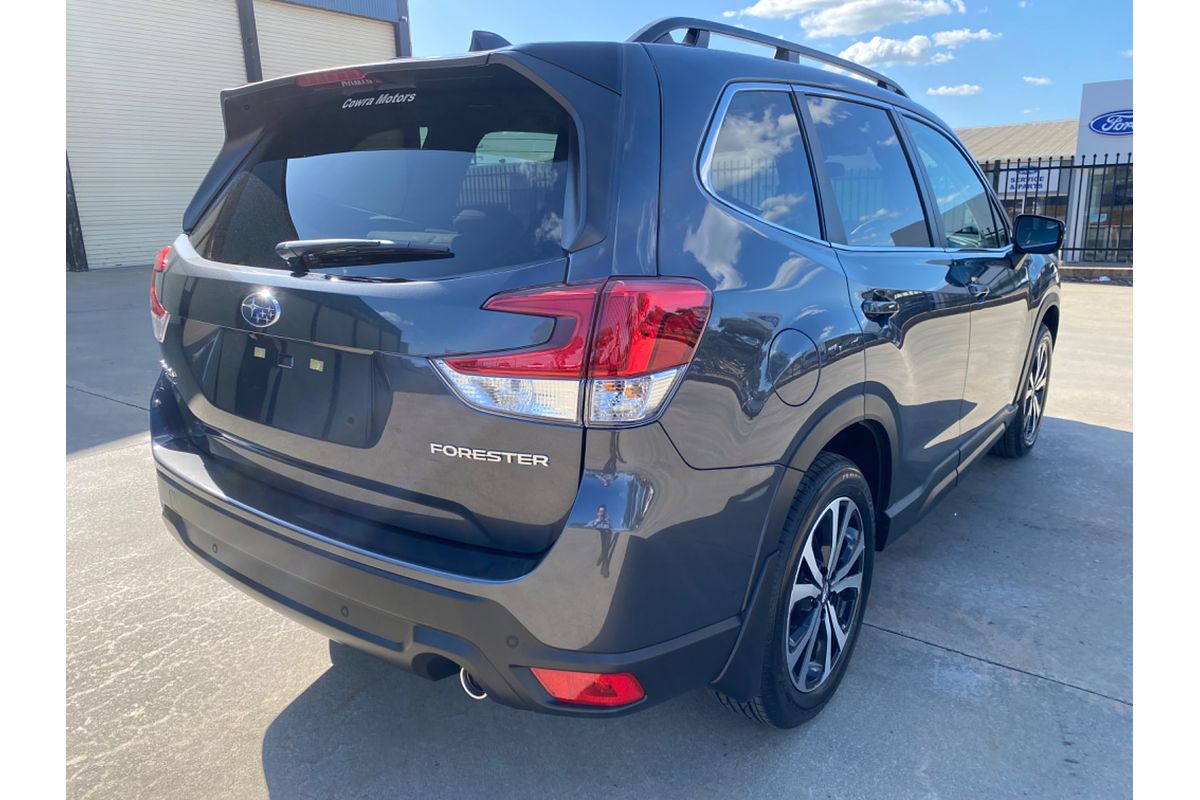 2024 Subaru Forester 2.5i Premium S5