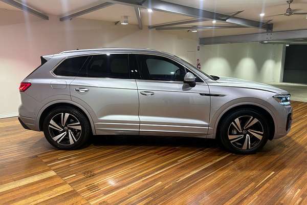 2022 Volkswagen Touareg 210TDI R-Line CR