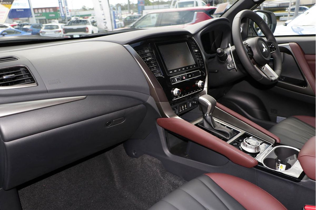 2024 Mitsubishi Pajero Sport GSR QG