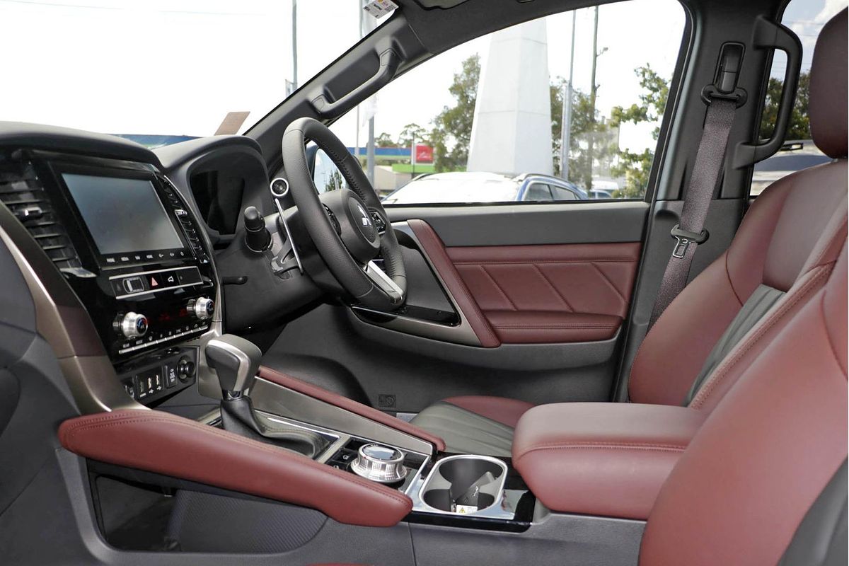 2024 Mitsubishi Pajero Sport GSR QG