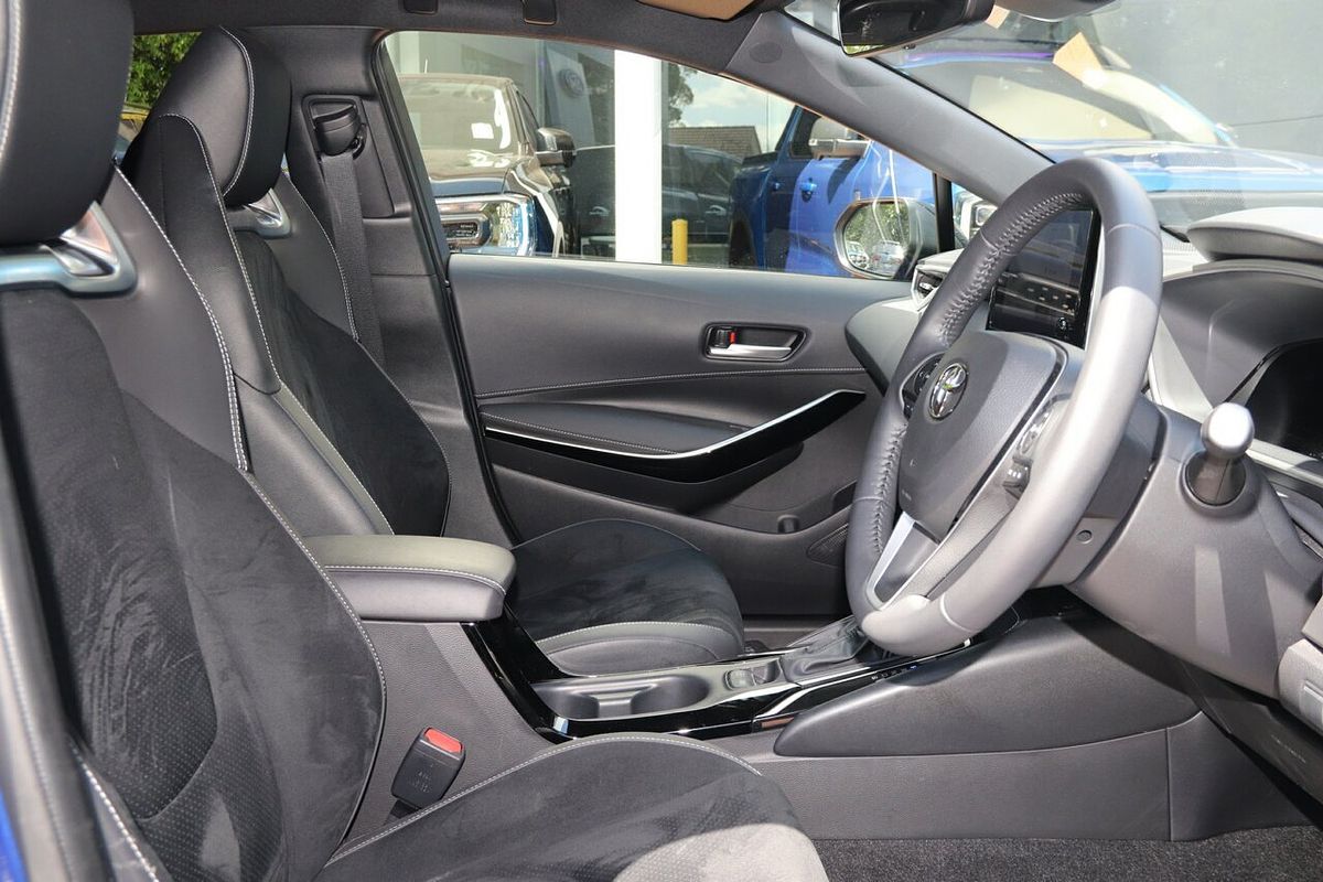 2022 Toyota Corolla ZR Hybrid ZWE219R