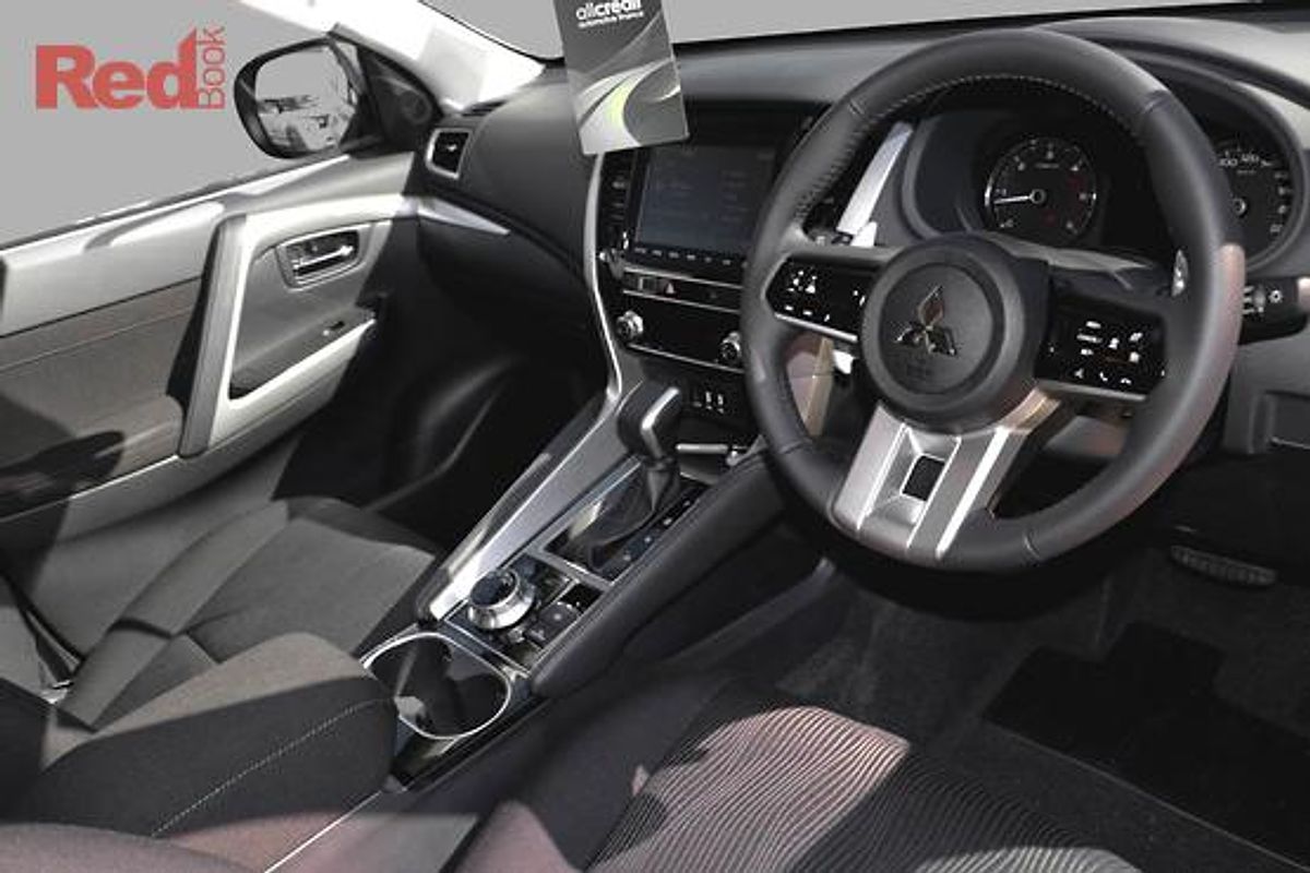 2024 Mitsubishi Pajero Sport GLX QG