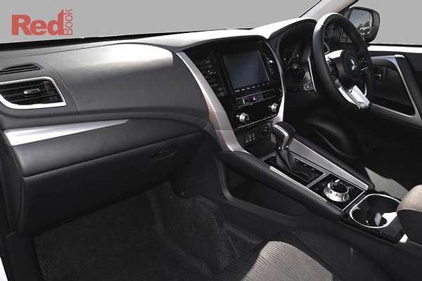 2024 Mitsubishi Pajero Sport GLX QG