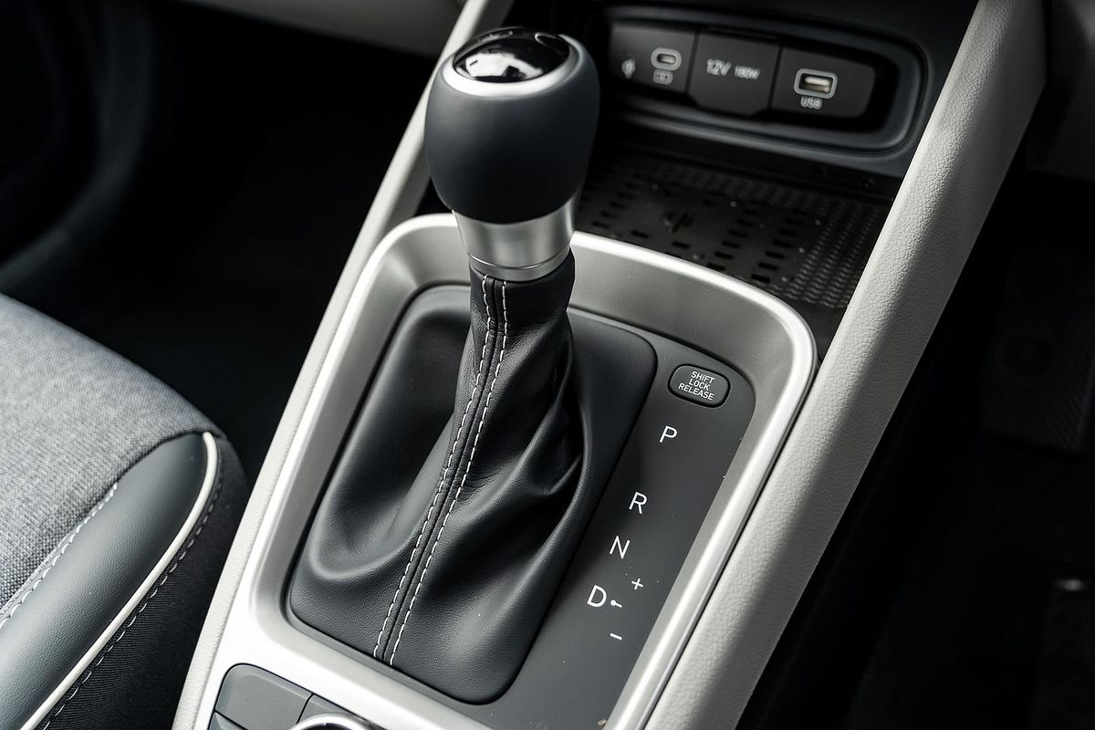 2024 Hyundai Venue Elite QX.V5