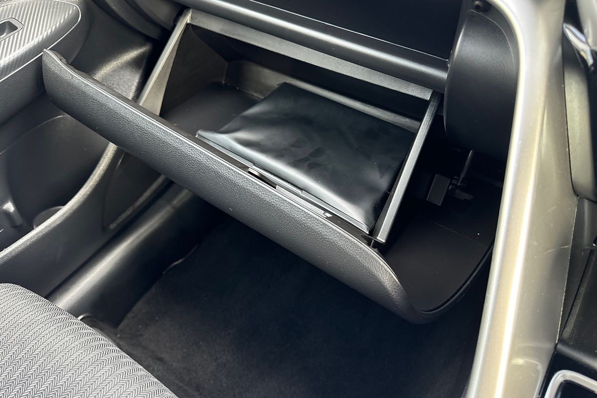 2023 Mitsubishi Eclipse Cross LS YB