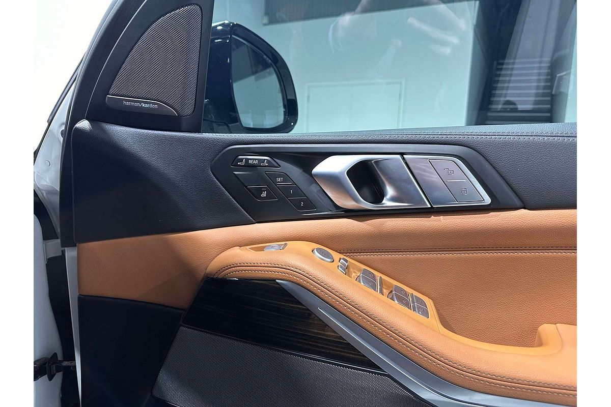 2019 BMW X7 xDrive30d G07