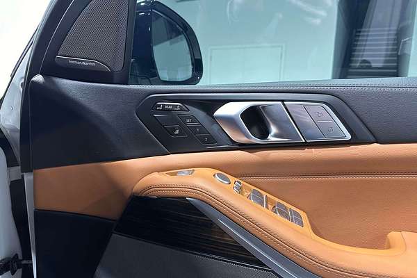 2019 BMW X7 xDrive30d G07