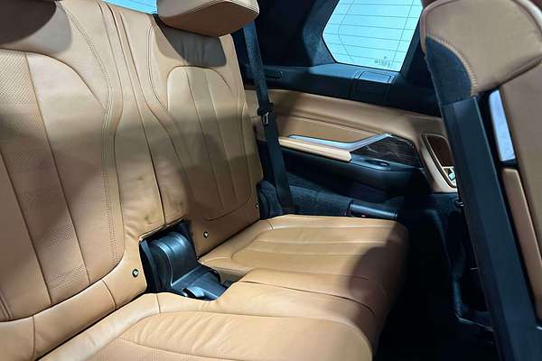 2019 BMW X7 xDrive30d G07