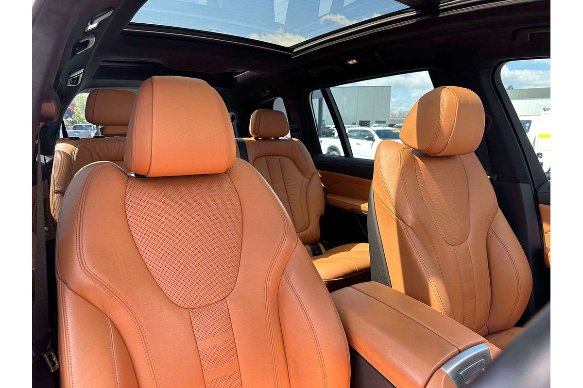 2019 BMW X7 xDrive30d G07
