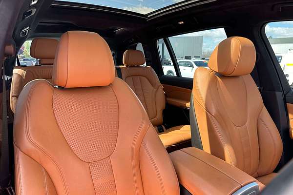 2019 BMW X7 xDrive30d G07
