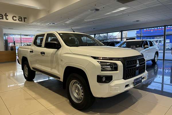 2024 Mitsubishi Triton GLX MV 4X4