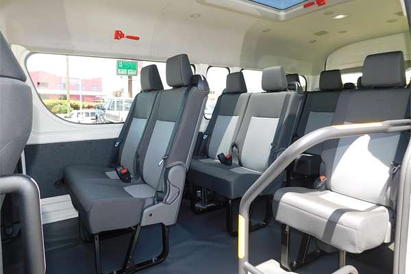 2023 Toyota Hiace Commuter GDH322R