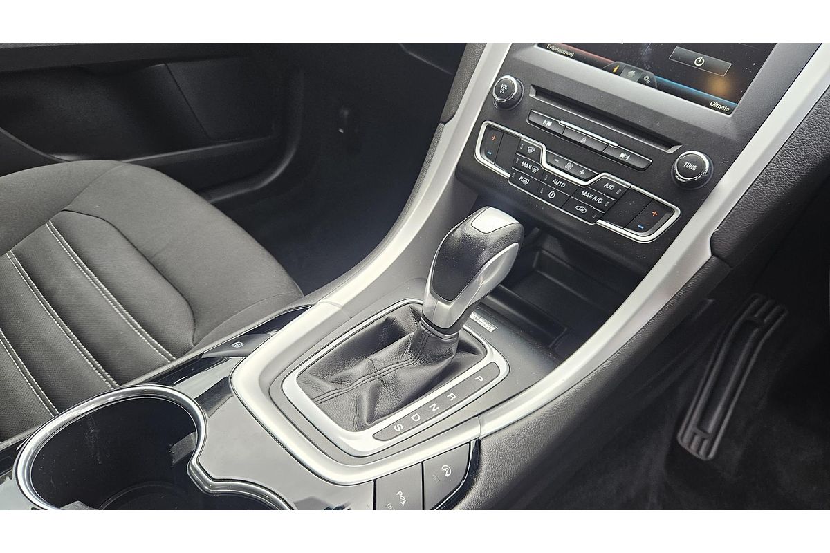 2015 Ford Mondeo Ambiente MD