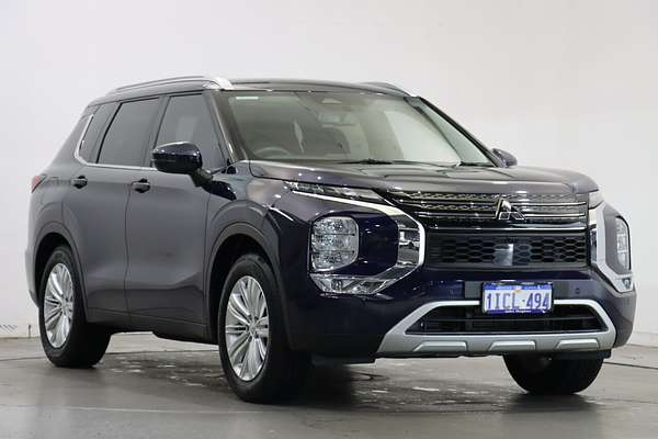 2023 Mitsubishi Outlander LS ZM