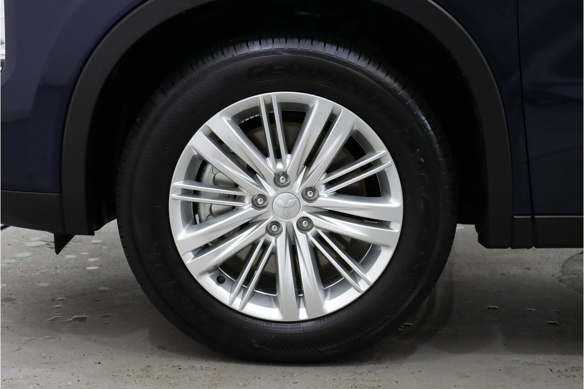 2023 Mitsubishi Outlander LS ZM
