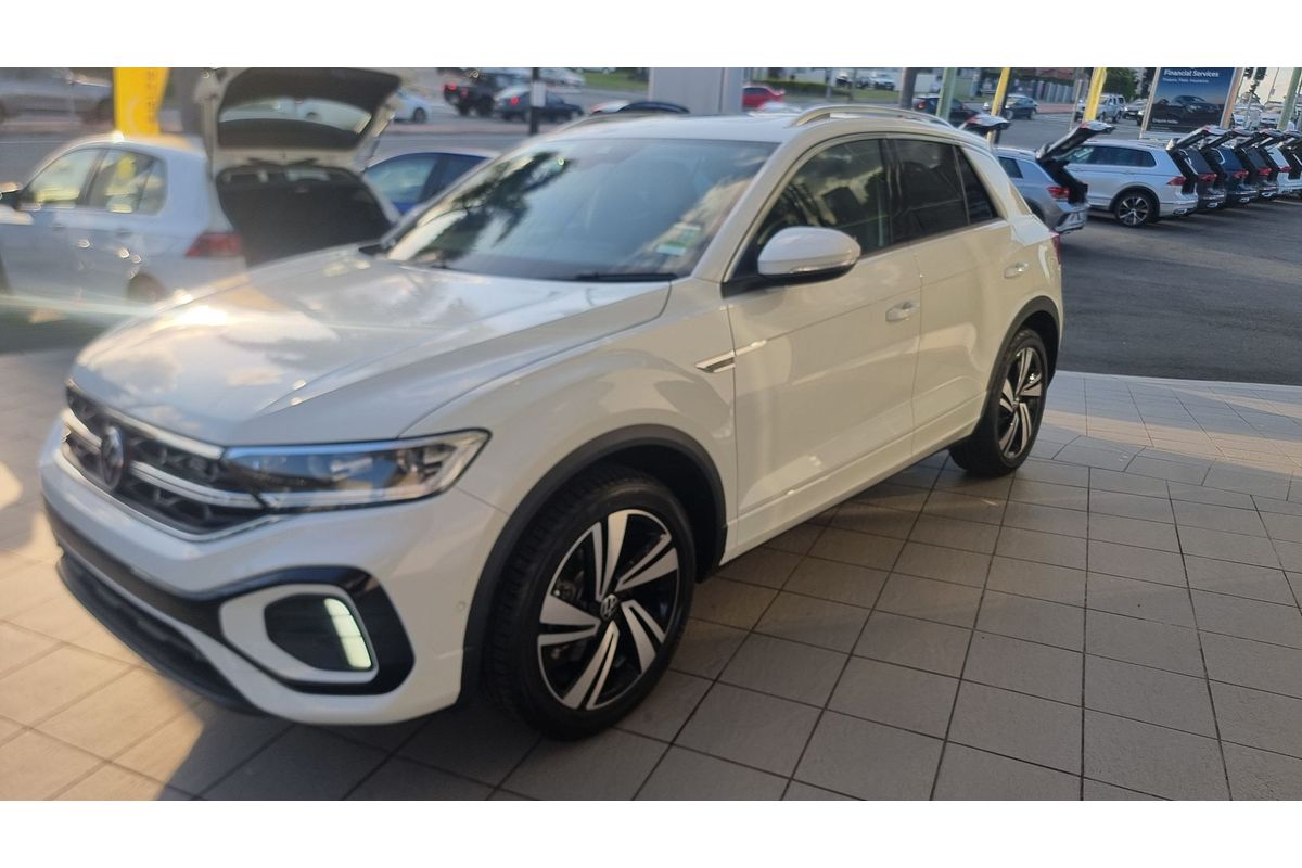 2024 Volkswagen T-Roc 140TSI R-Line D11