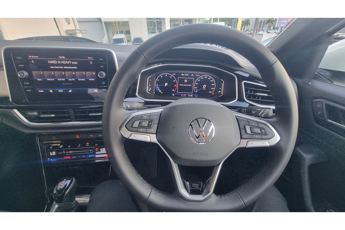 2024 Volkswagen T-Roc 140TSI R-Line D11