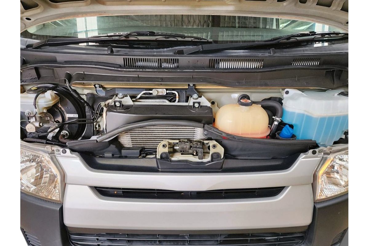 2018 Toyota Hiace  GDH206V
