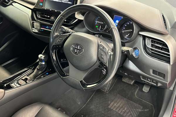 2017 Toyota C-HR HYBRID G ZYX10