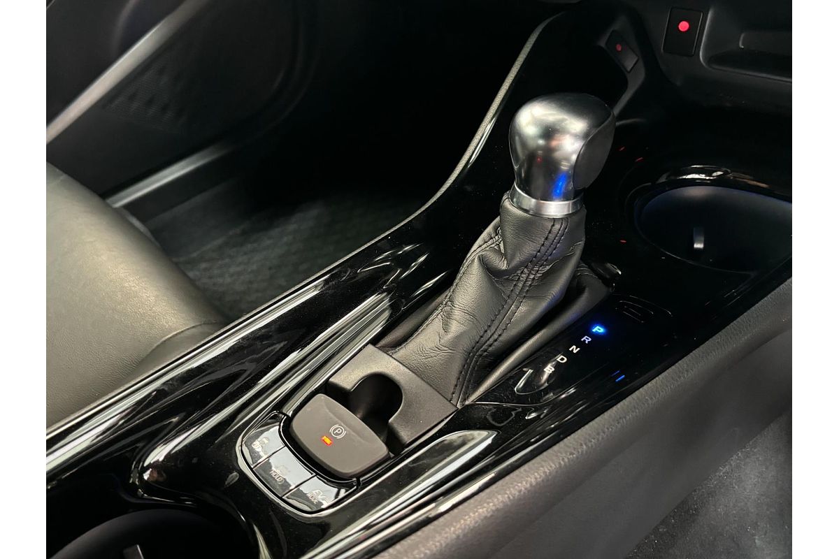 2017 Toyota C-HR HYBRID G ZYX10