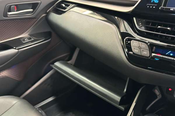 2017 Toyota C-HR HYBRID G ZYX10